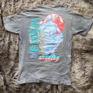 1990s Nike x Charles Barkley The Meek Shall Inherit the Earth Tee (Black)