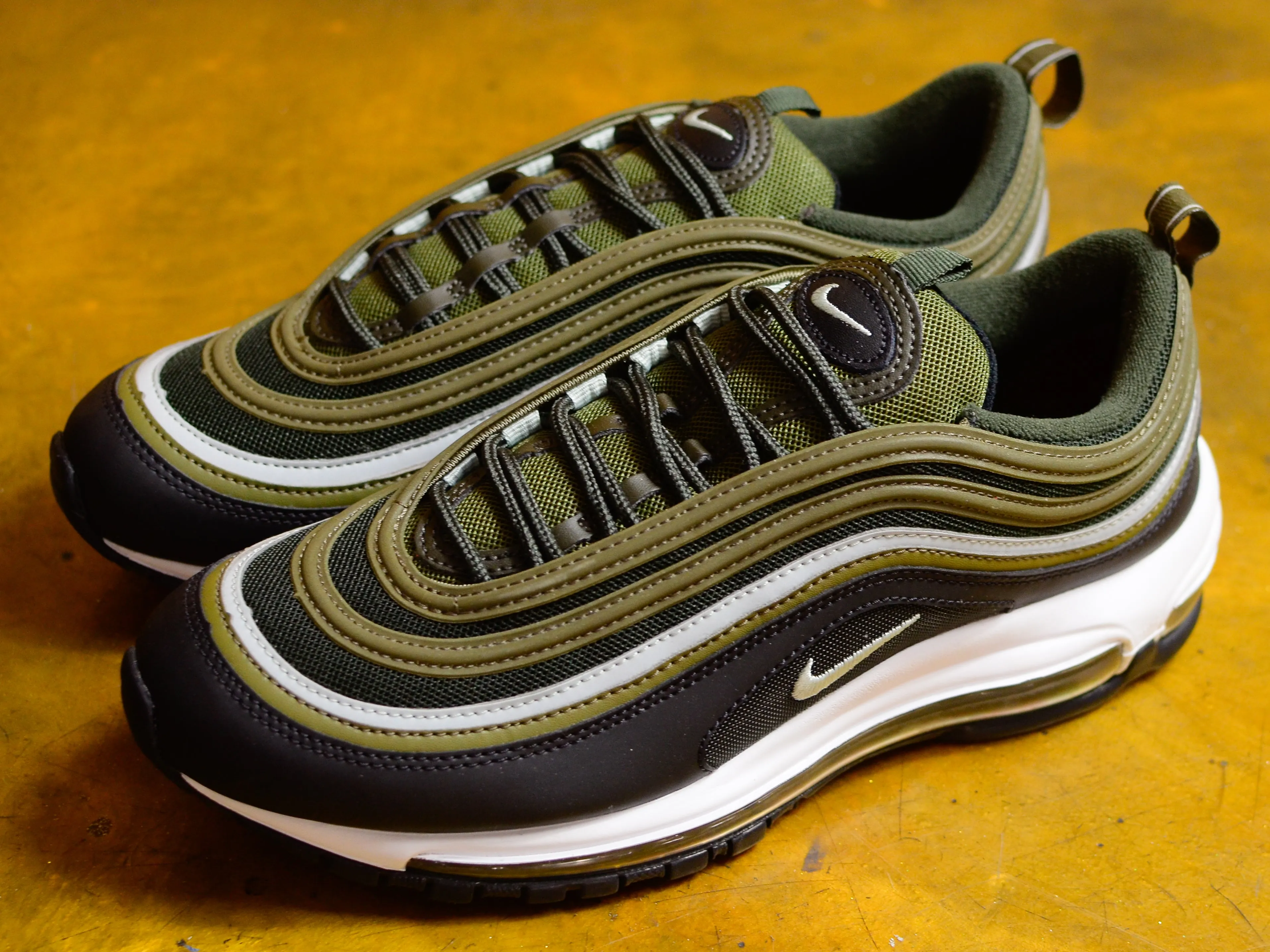 Air Max 97 -Medium Olive / Light Silver