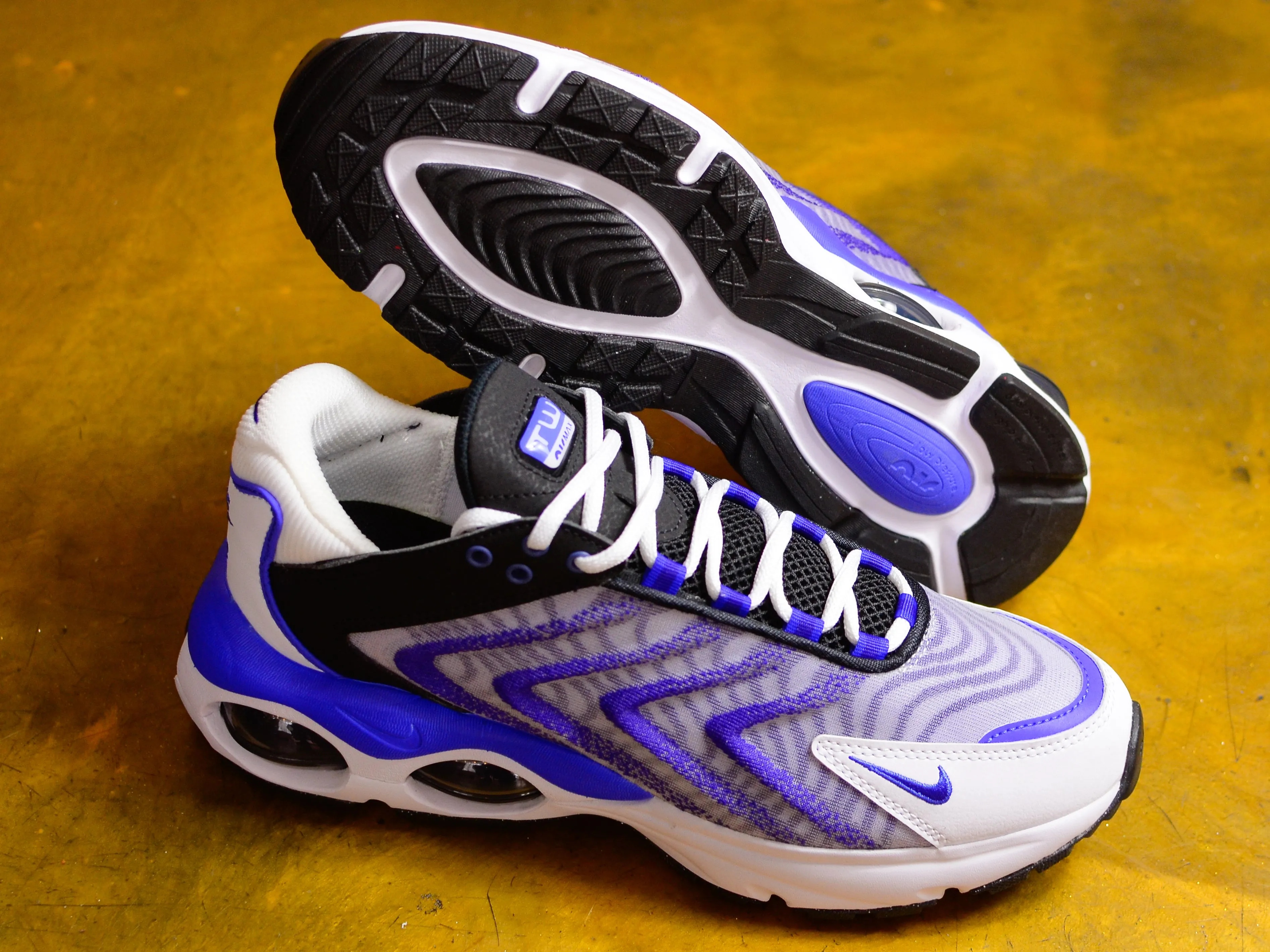 Air Max TW - White / Racer Blue-Concord-Pure Platinum