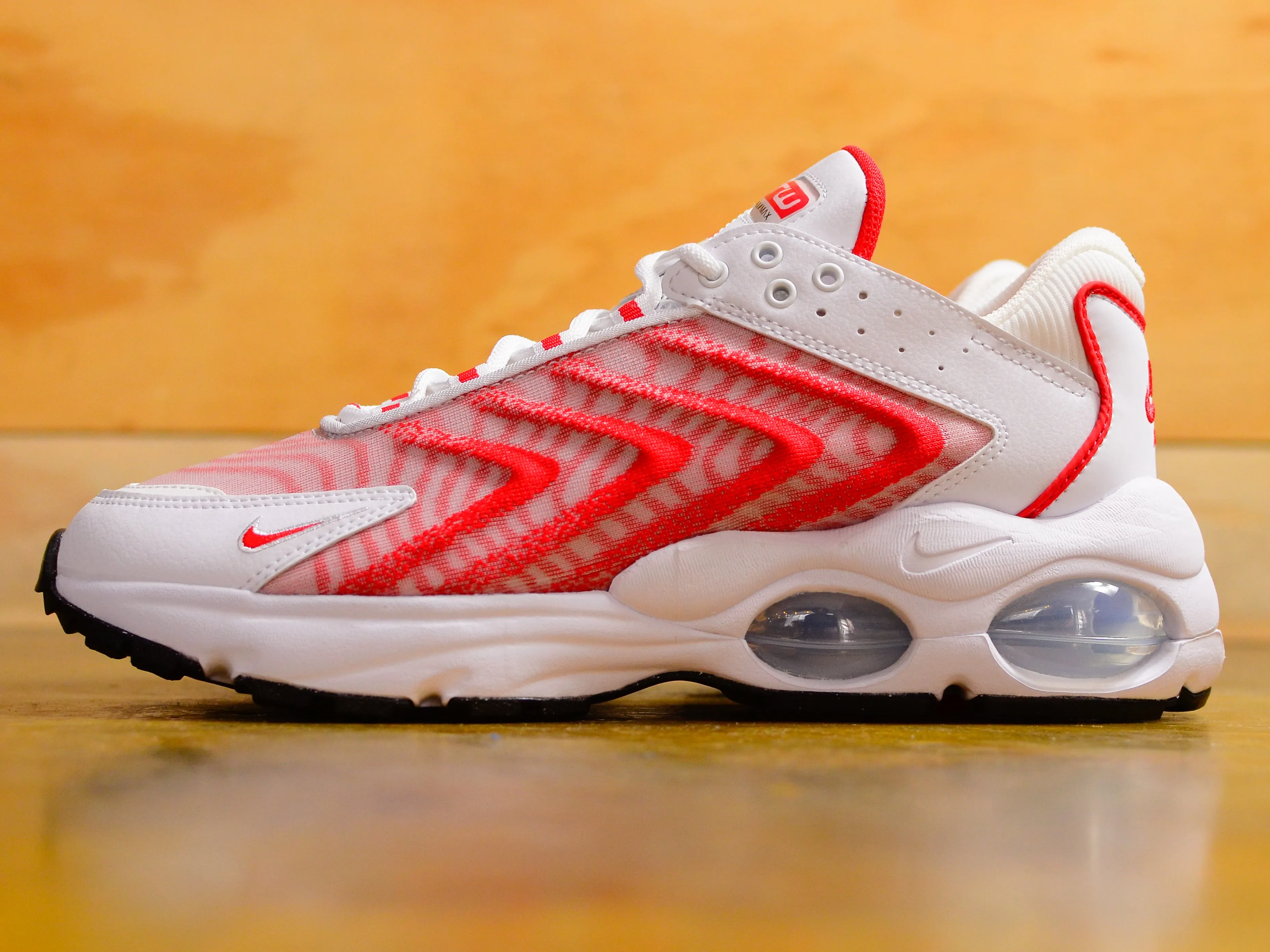 Air Max TW - White / White / Black / University Red