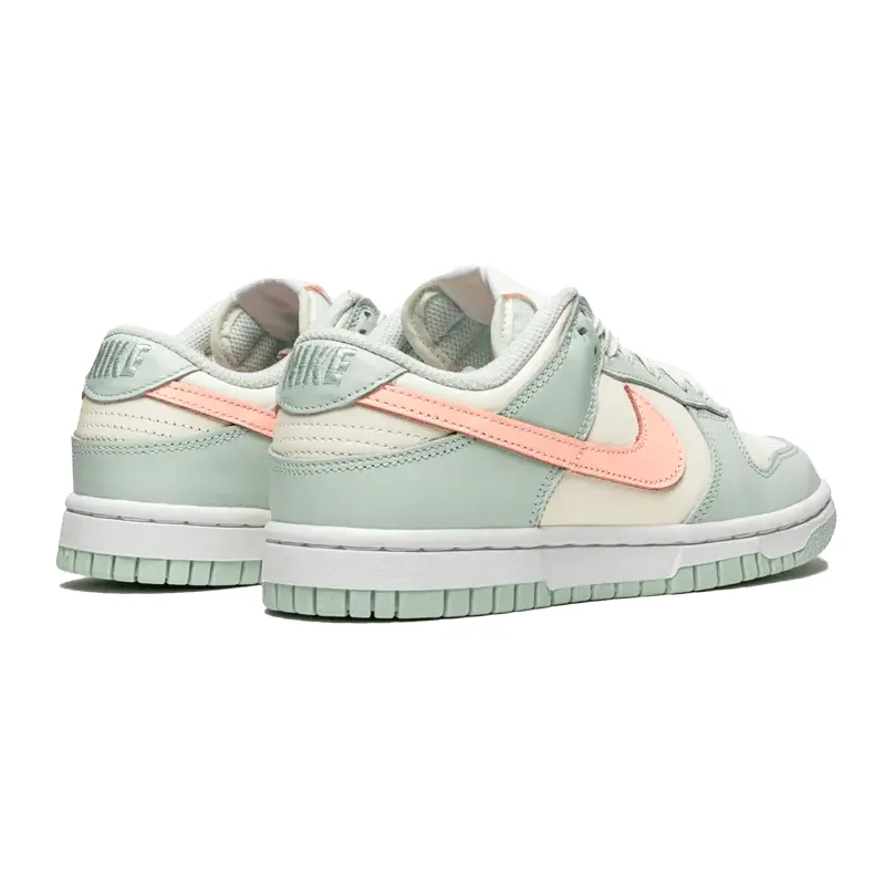 Dunk Low Barely Green (W)