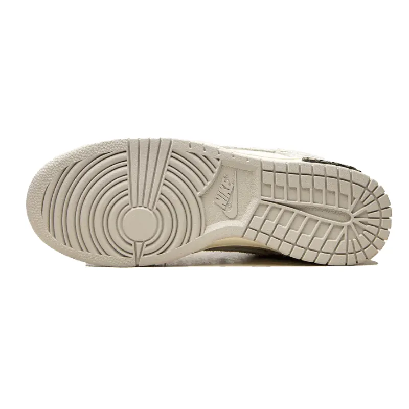 Dunk Low x Off-White Lot 32