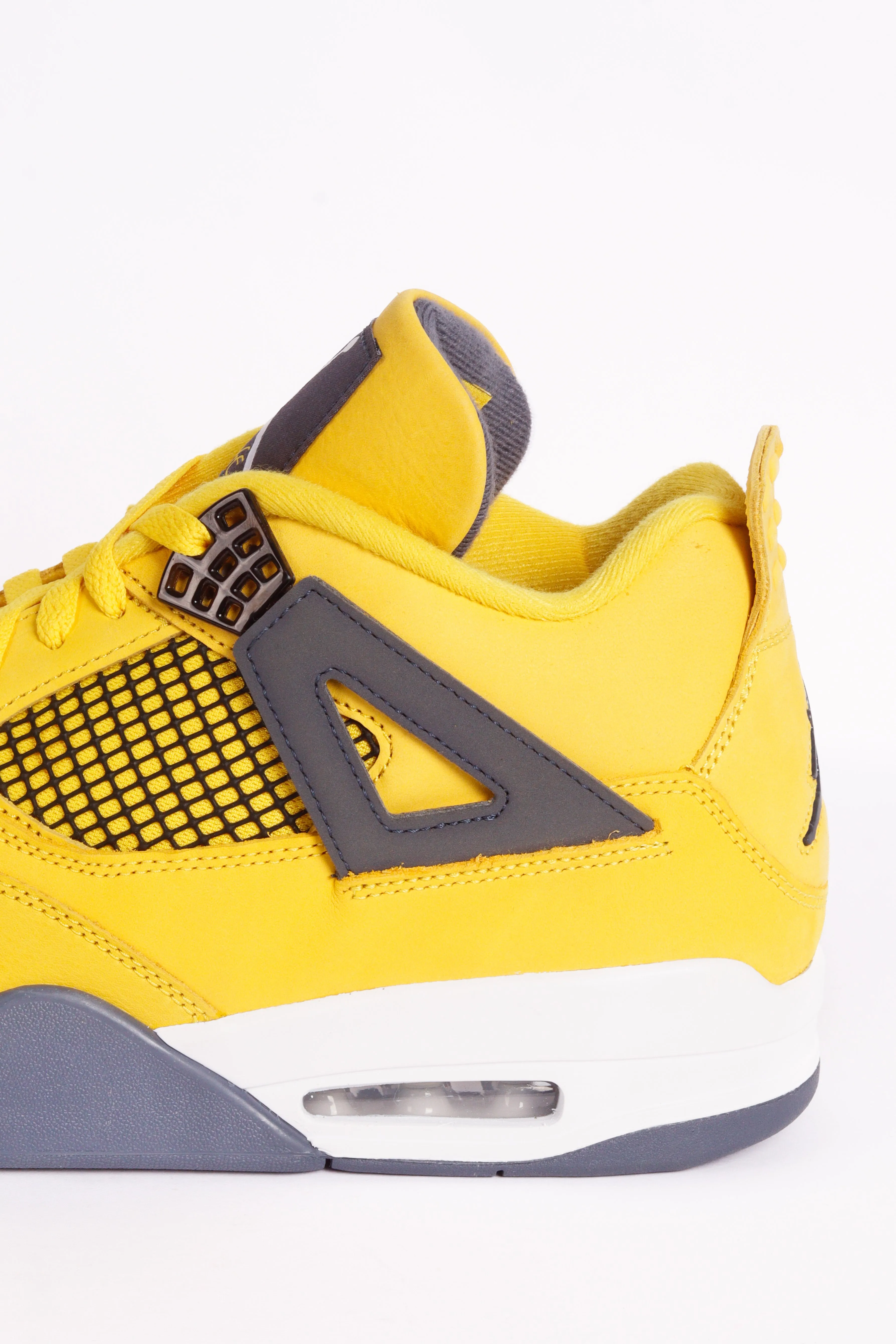 Nike Air Jordan Retro 4 'Lightning' (2021)