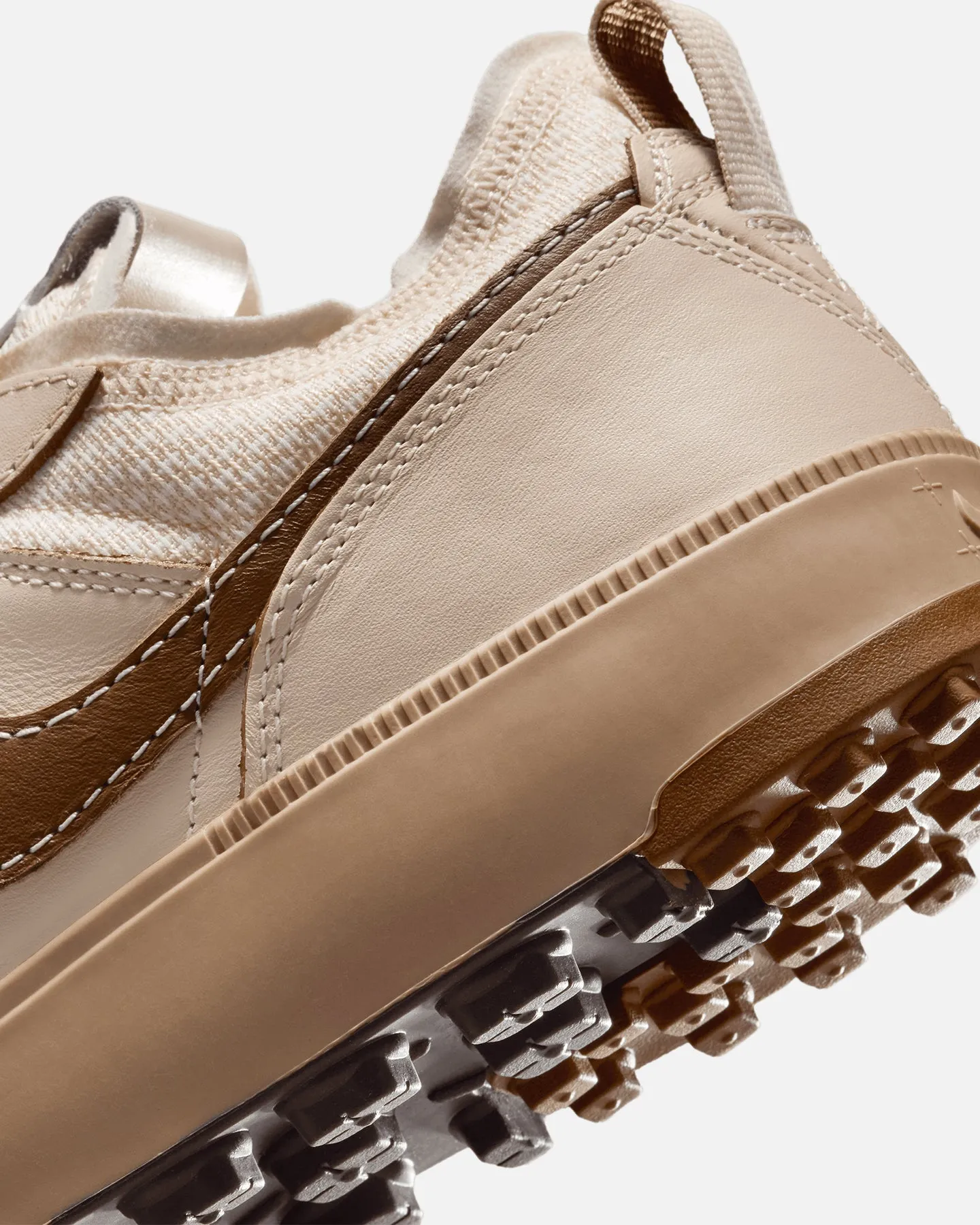 Nike C1TY Pale Ivory/Lt British Tan