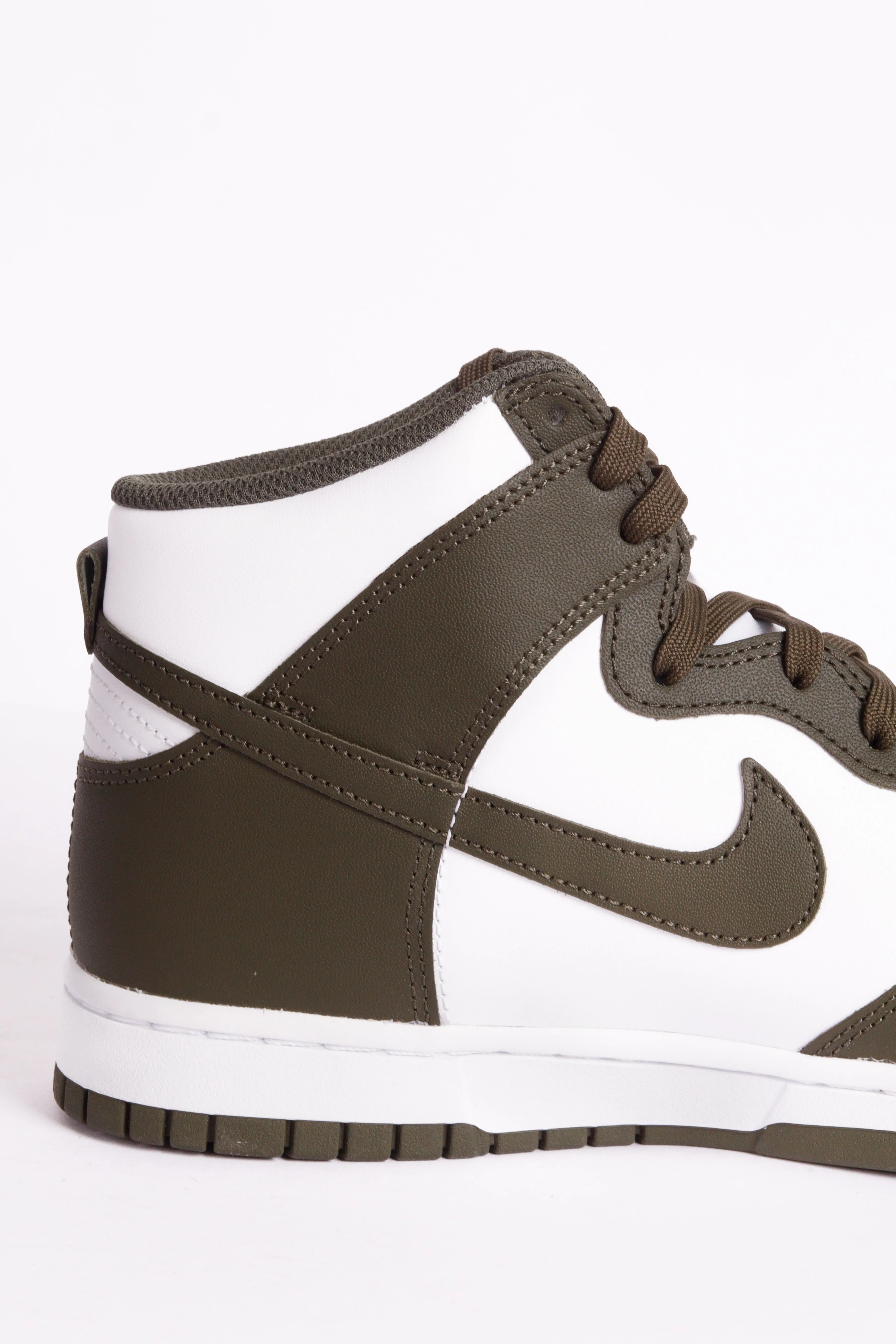 Nike Dunk High Retro 'Cargo Khaki' (2022)