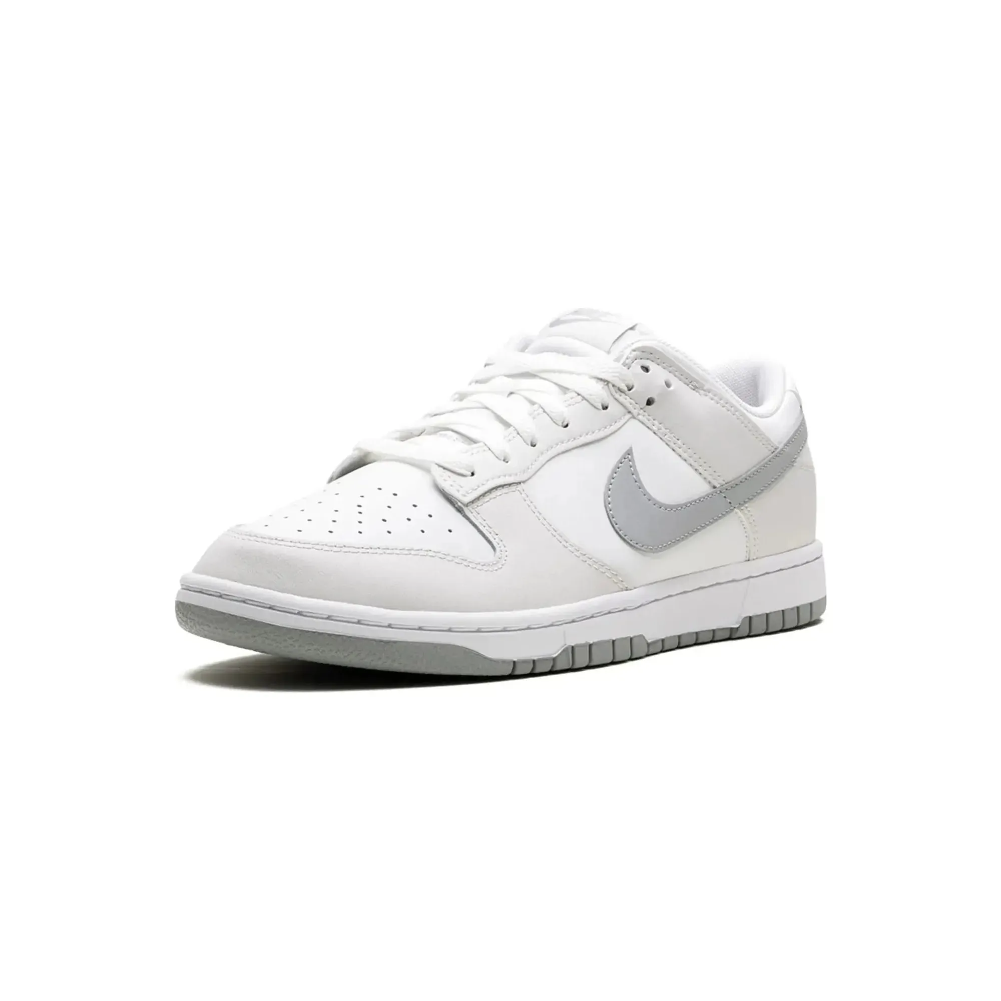 Nike Dunk Low Retro Summit White Light Smoke Grey