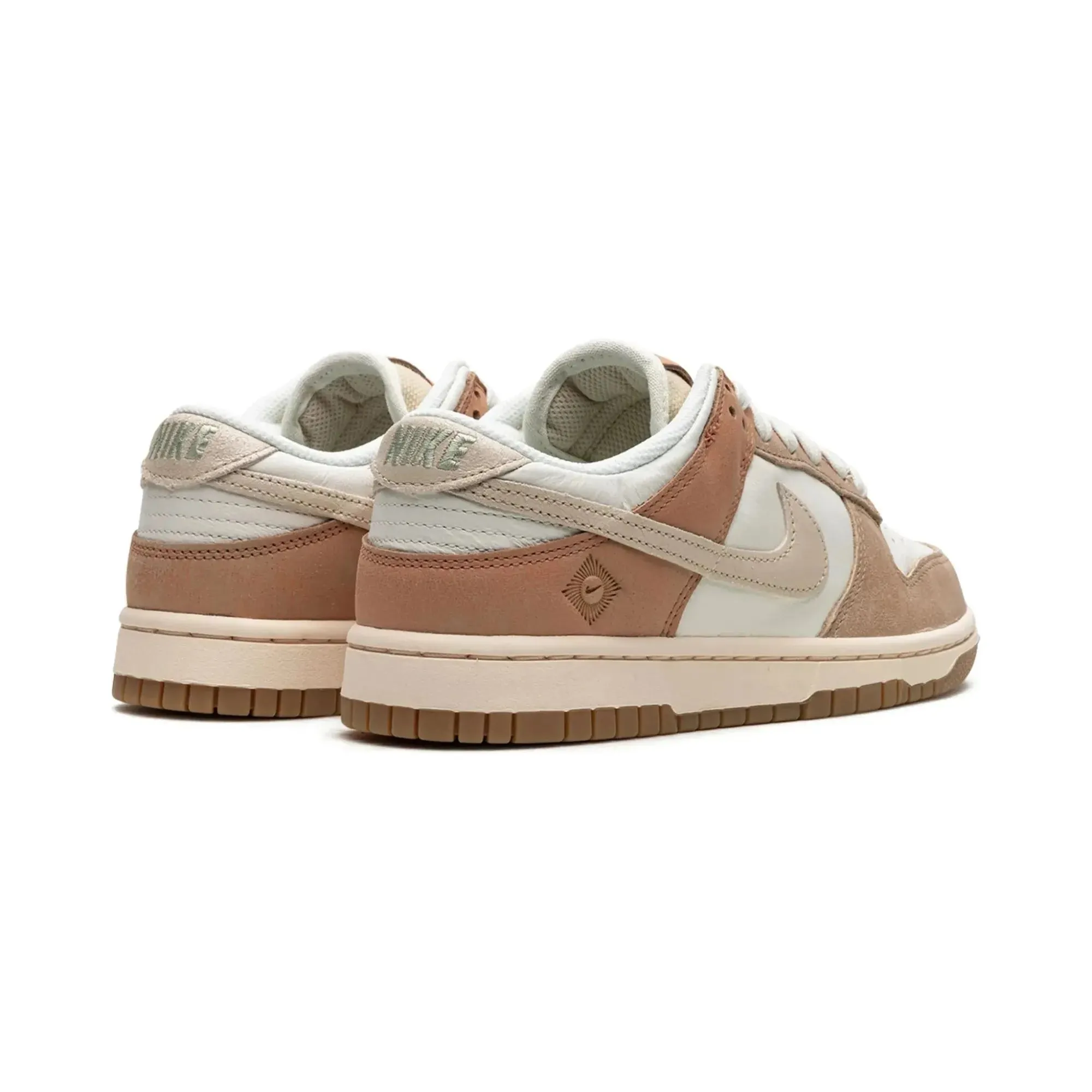 Nike Dunk Low SE Australia
