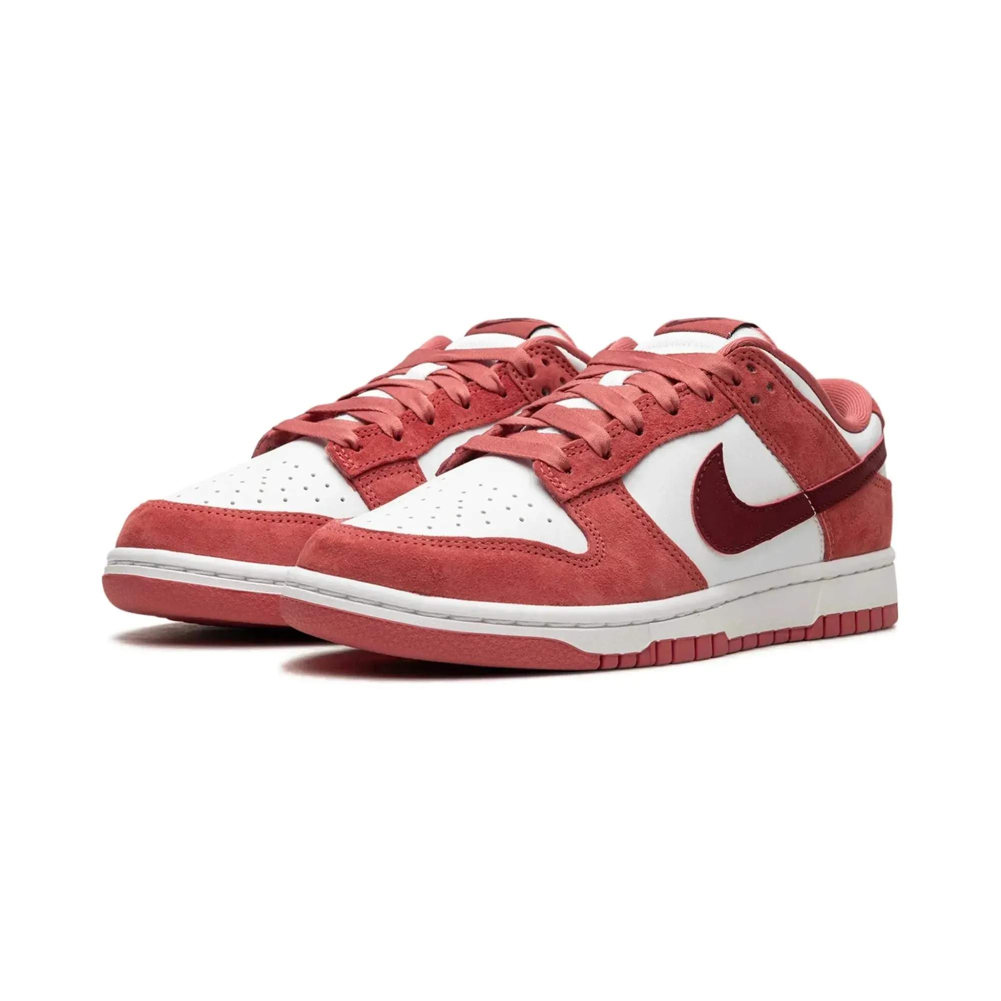 Nike Dunk Low Valentine's Day