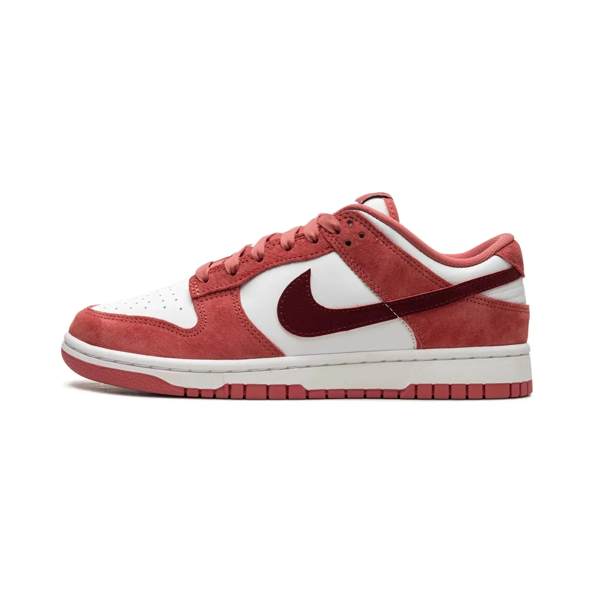 Nike Dunk Low Valentine's Day