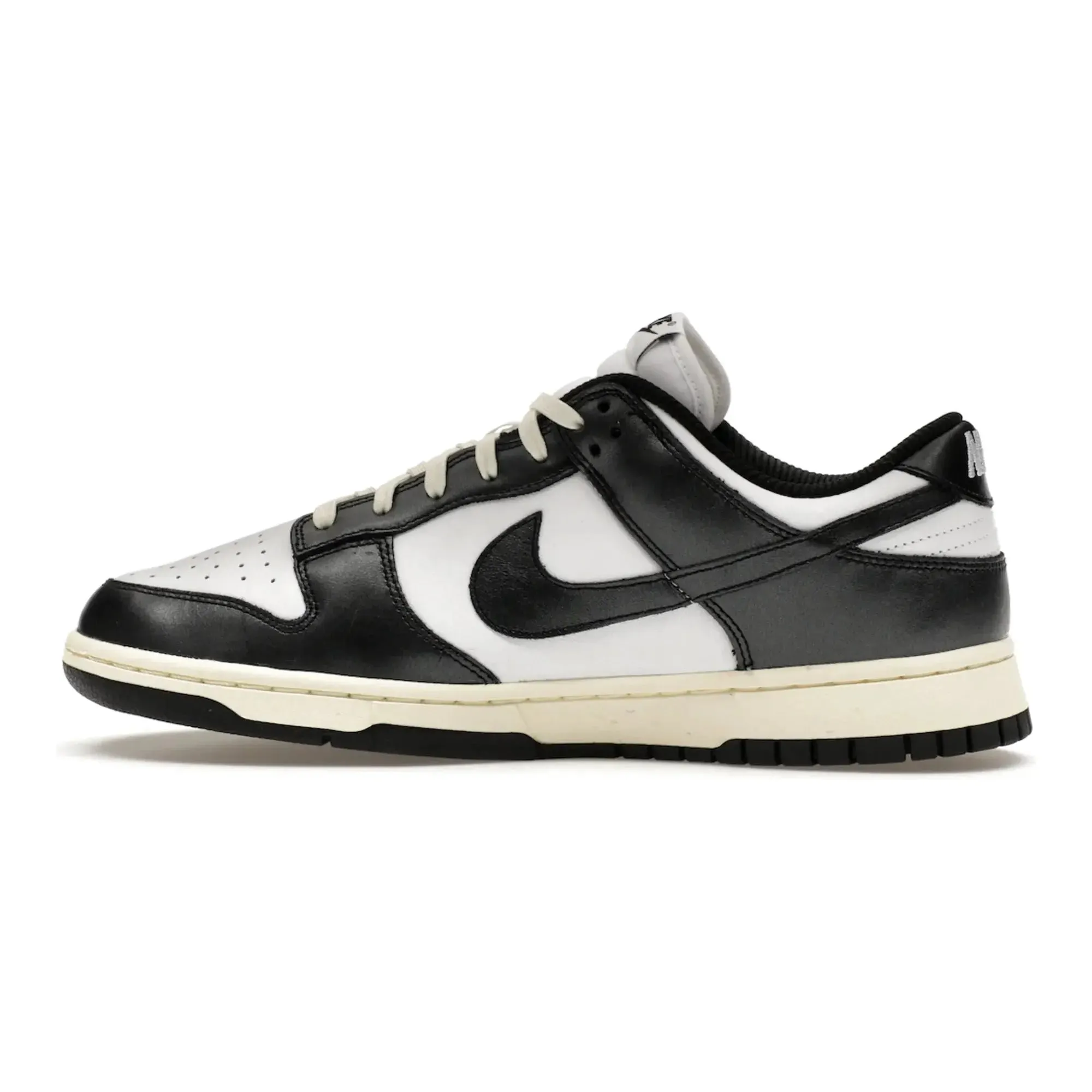 Nike Dunk Low Vintage Panda