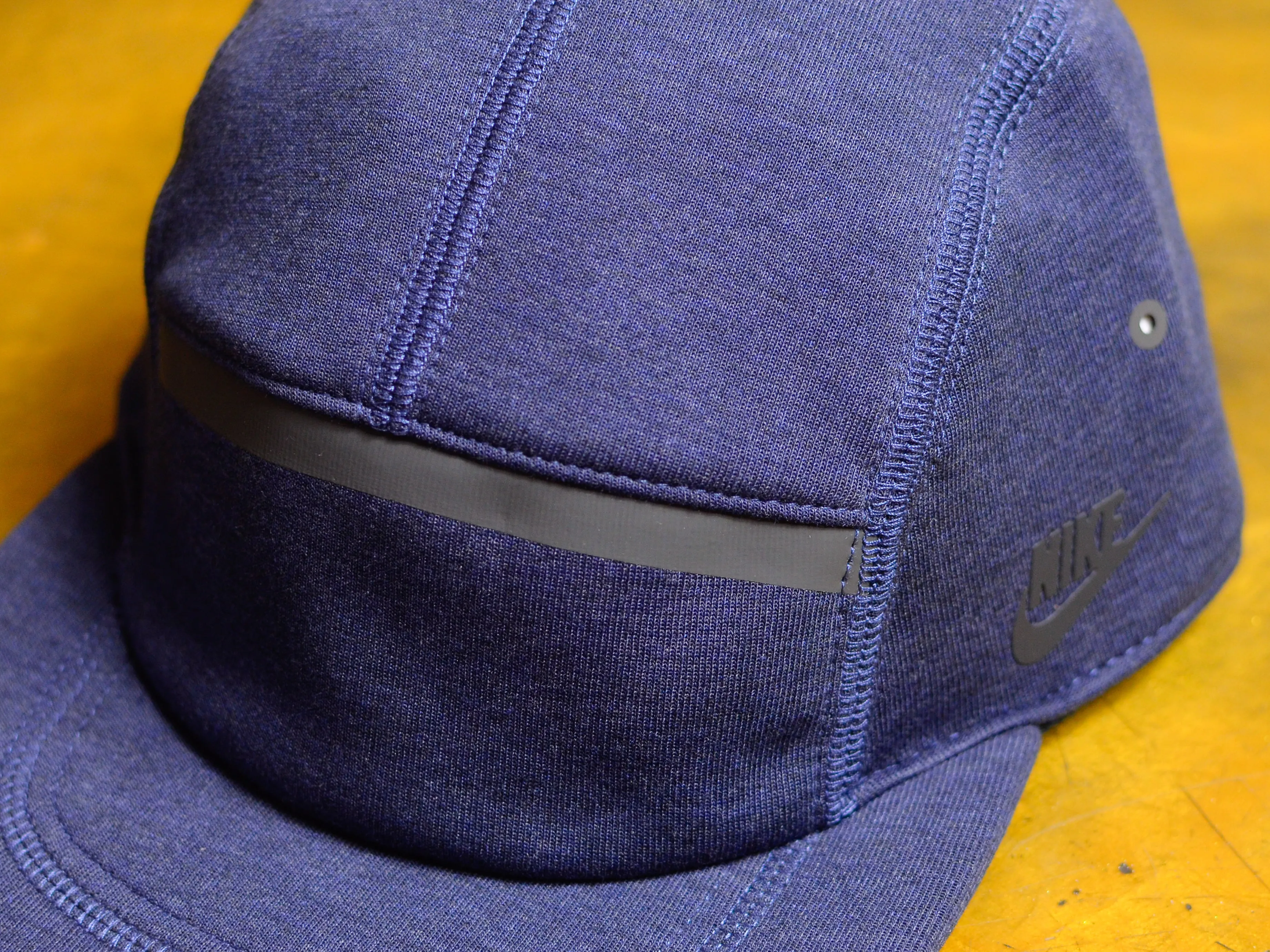 Nike Fly Unstructured Tech Fleece Cap - Obsidian Heather / Black