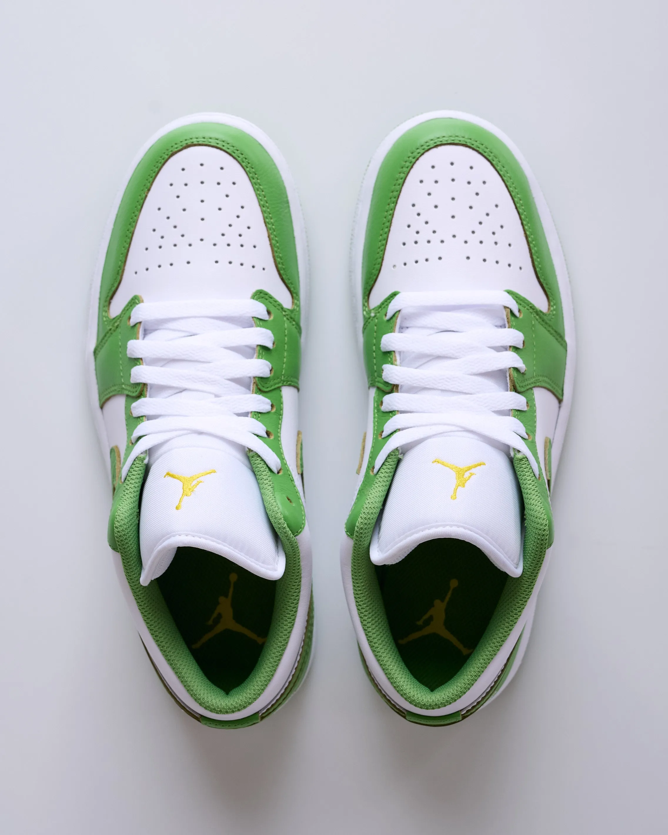 Nike Men's Air Jordan 1 Low SE White/Chlorophyll-Lightening
