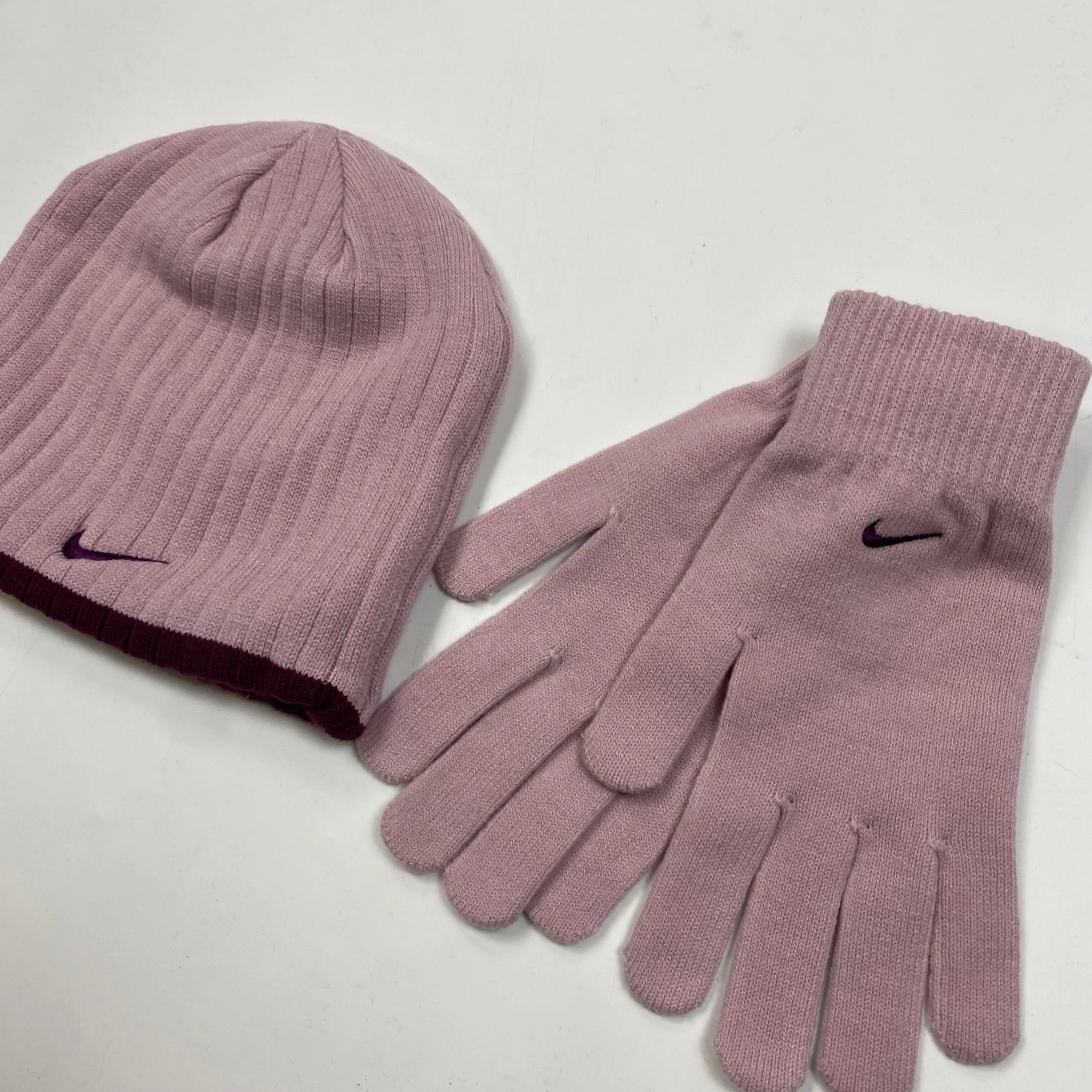 Nike Pink Vintage Deadstock Beanie hat and gloves