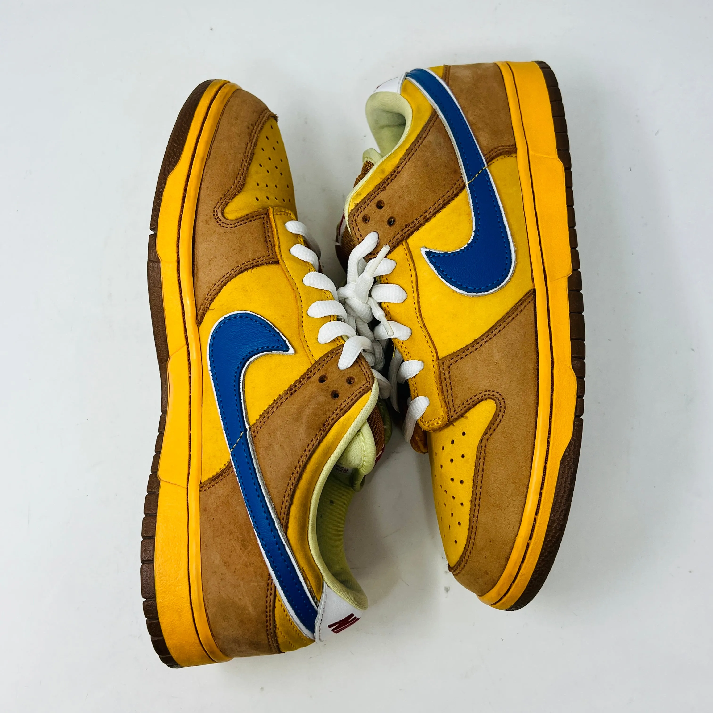 Nike SB Dunk Low Newcastle Brown Ale