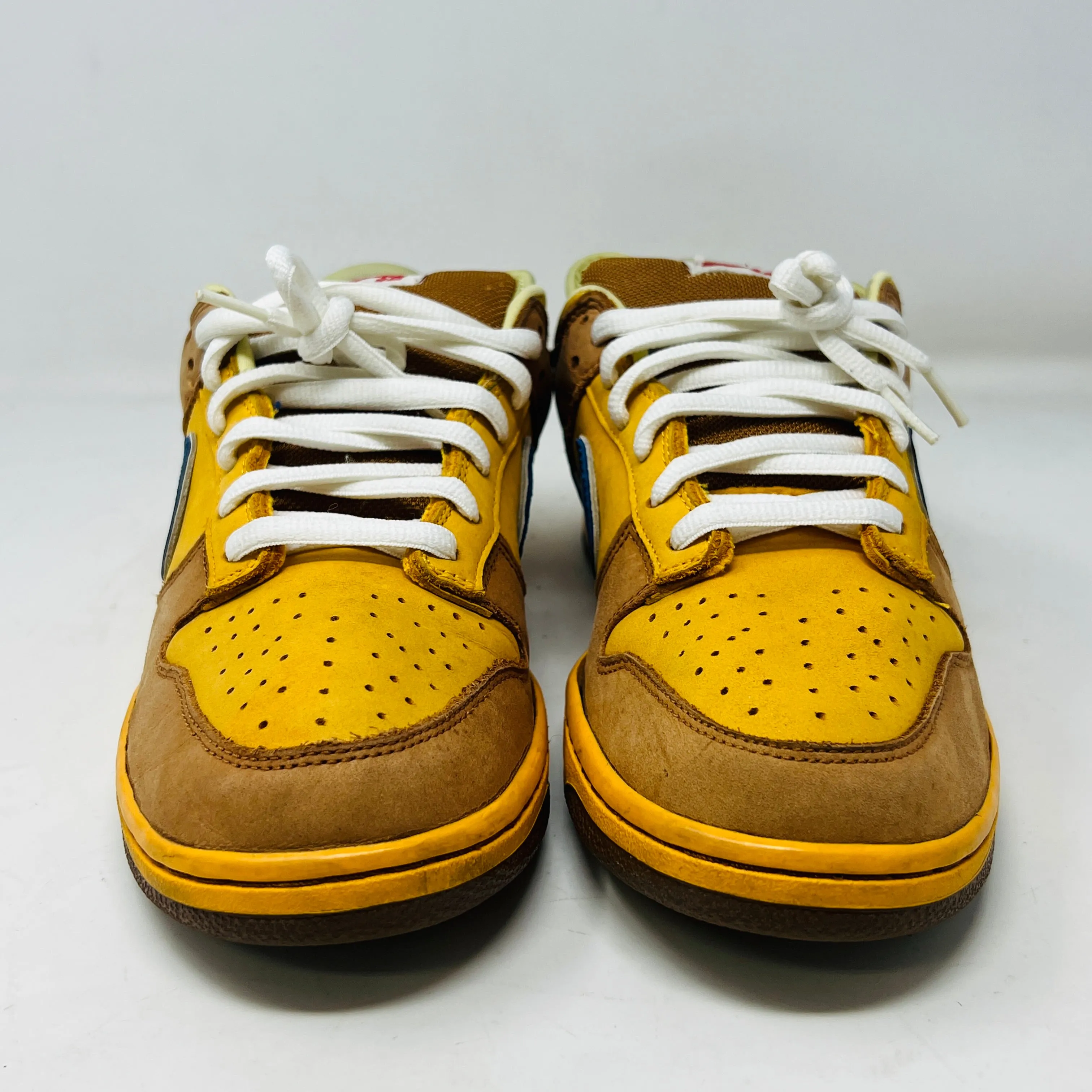 Nike SB Dunk Low Newcastle Brown Ale