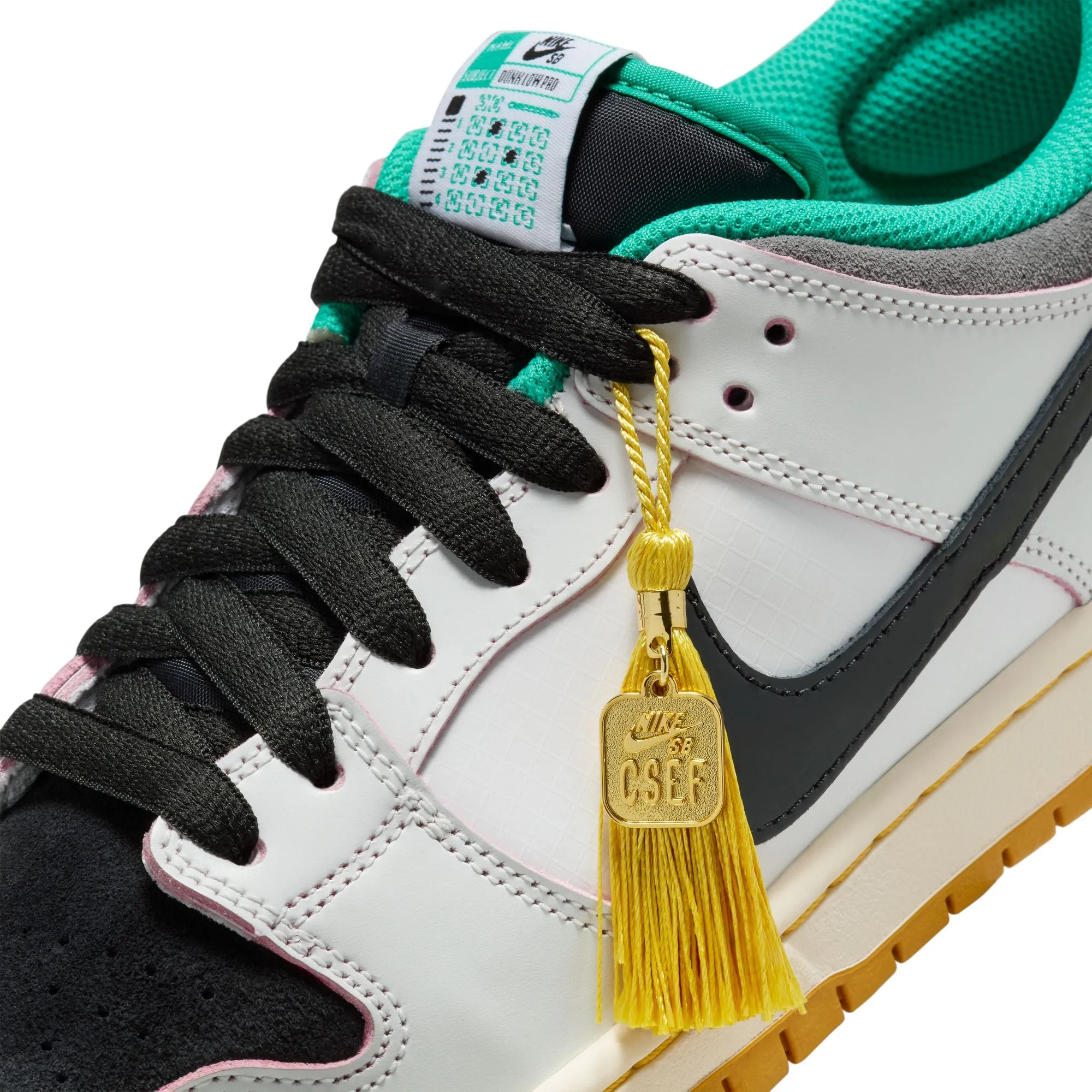 Nike SB Dunk Low Pro // University