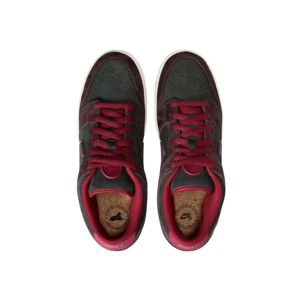 Nike SB Dunk Low Riot Skateshop Mahogany Dark Beetroot Team Red Sail Night Maroon