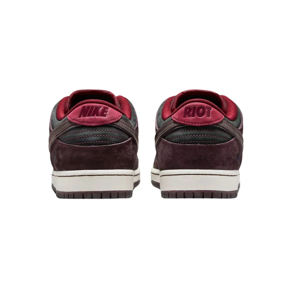Nike SB Dunk Low Riot Skateshop Mahogany Dark Beetroot Team Red Sail Night Maroon