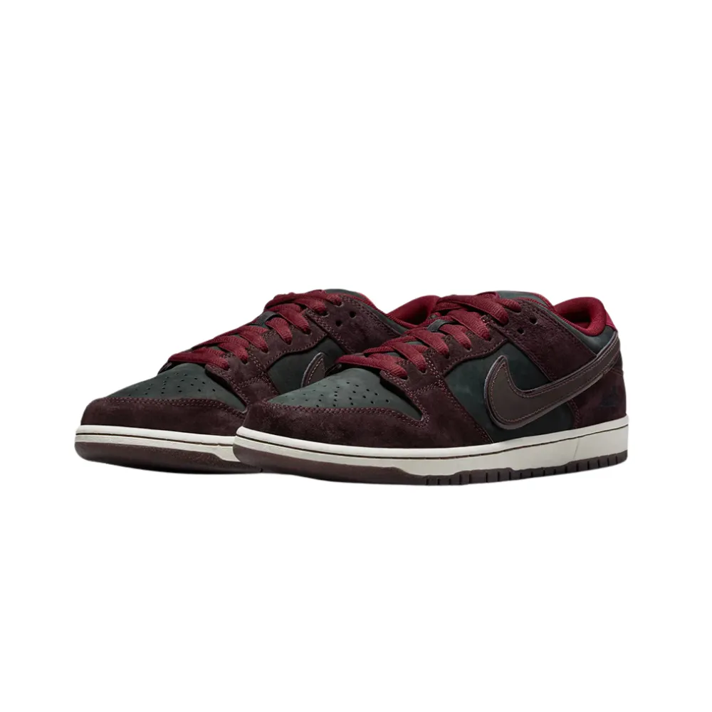 Nike SB Dunk Low Riot Skateshop Mahogany Dark Beetroot Team Red Sail Night Maroon