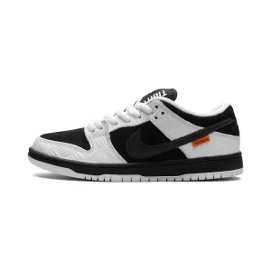 Nike SB Dunk Low TIGHTBOOTH