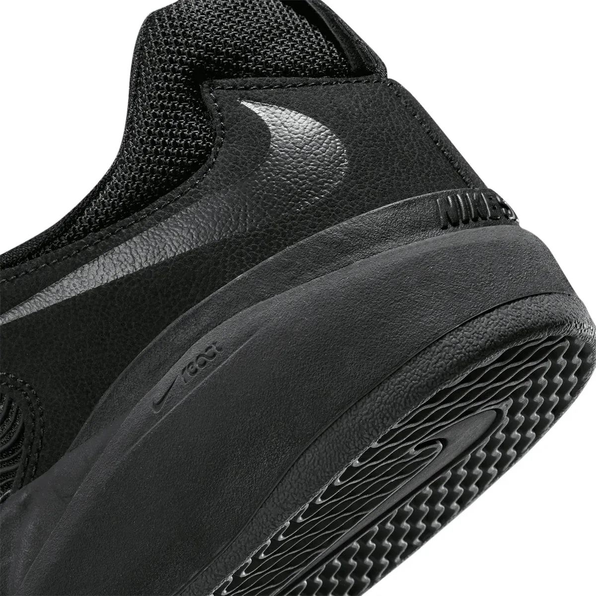 Nike SB Ishod PRM Leather // Black