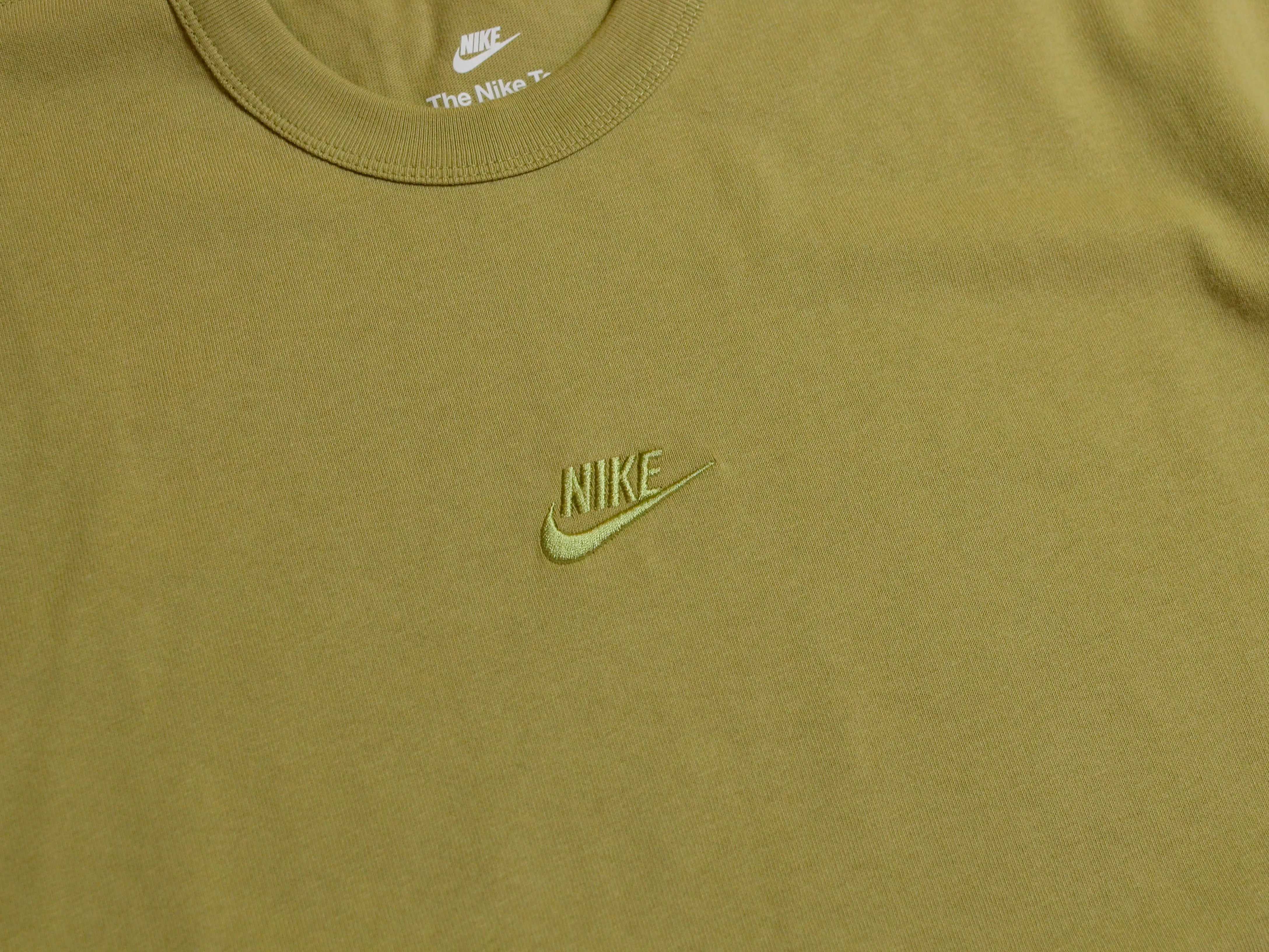 Nike Sportswear Premium Essential Tonal T-Shirt - Neutral Olive