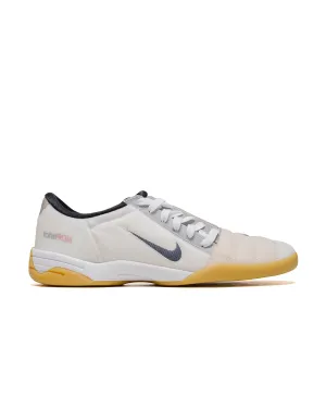 Nike Total 90 White/Black