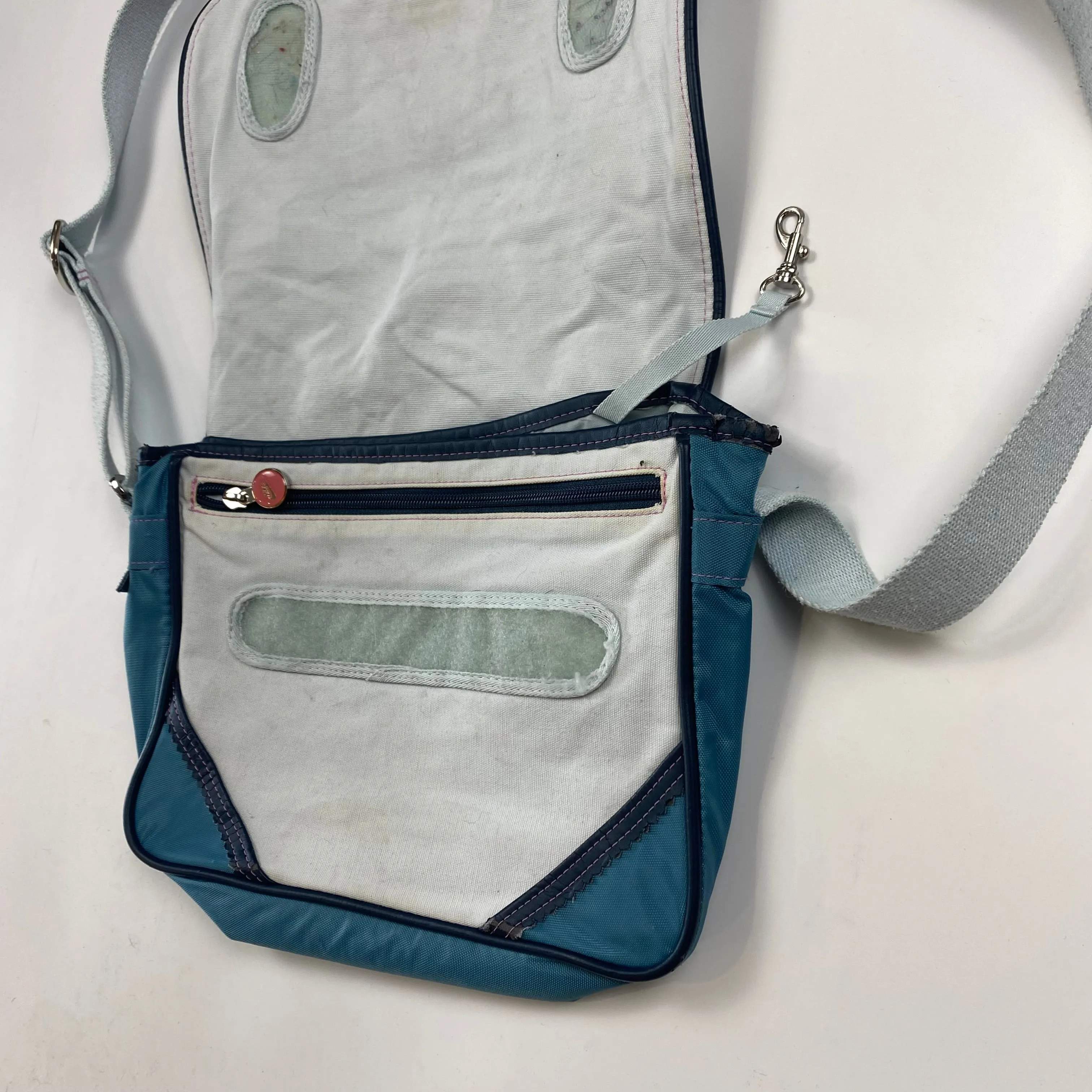 Nike Vintage White Shoulder Pack