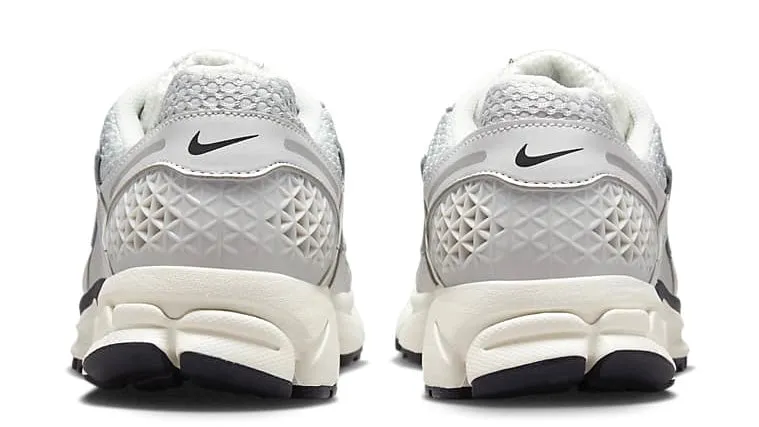Nike Zoom Vomero 5 Photon Dust Metallic Silver
