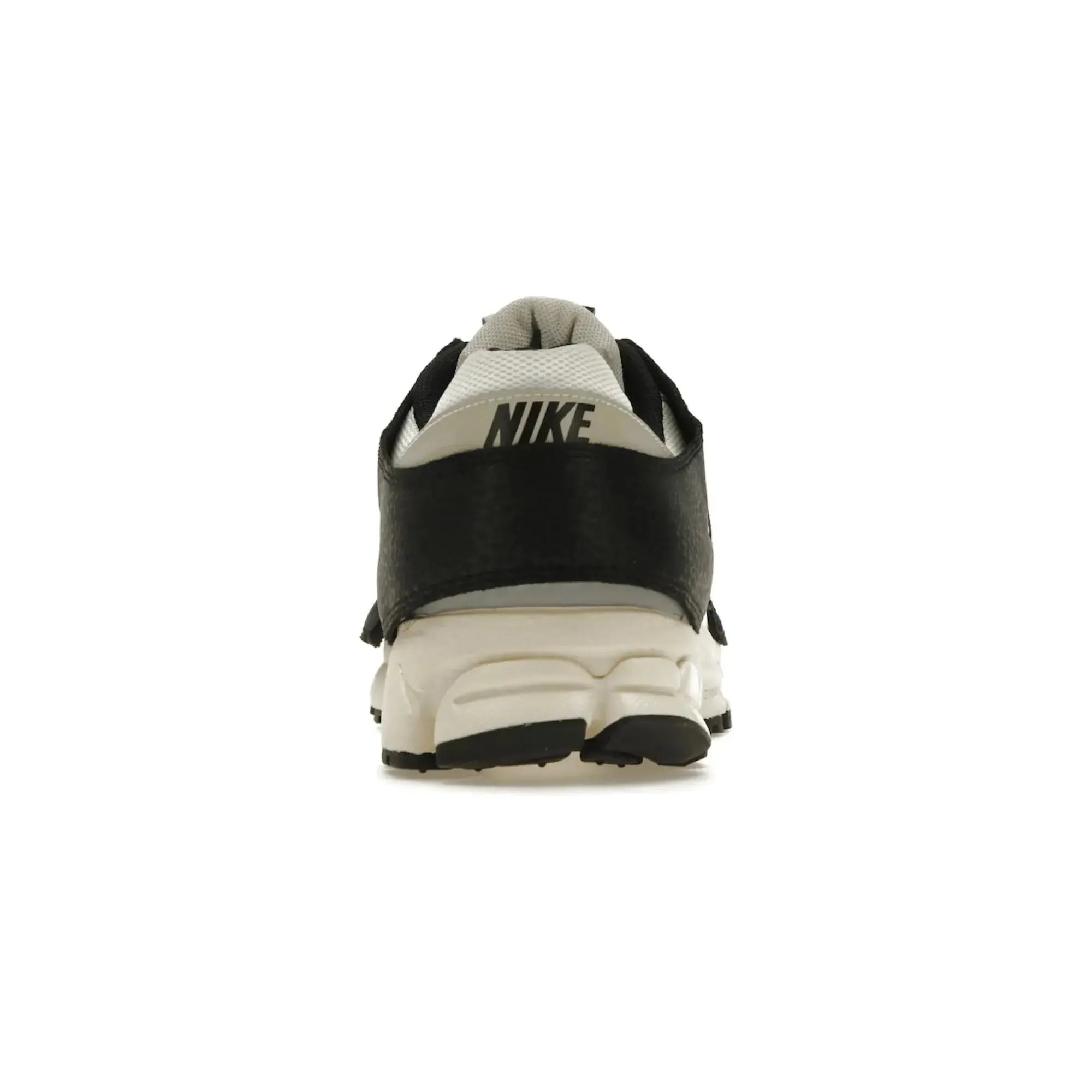 Nike Zoom Vomero 5 Timeless Panda Dunk