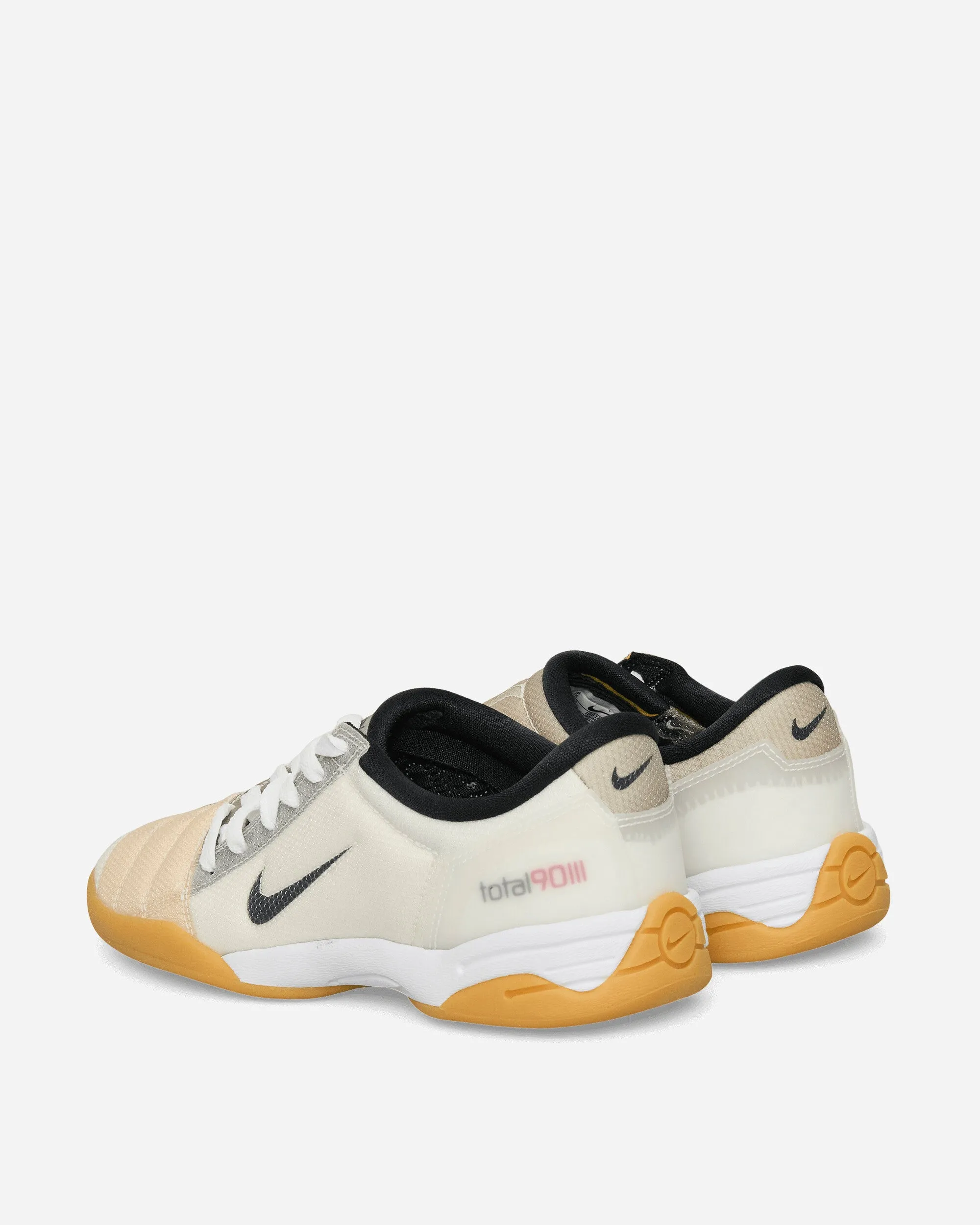 Total 90 Sneakers White / Black