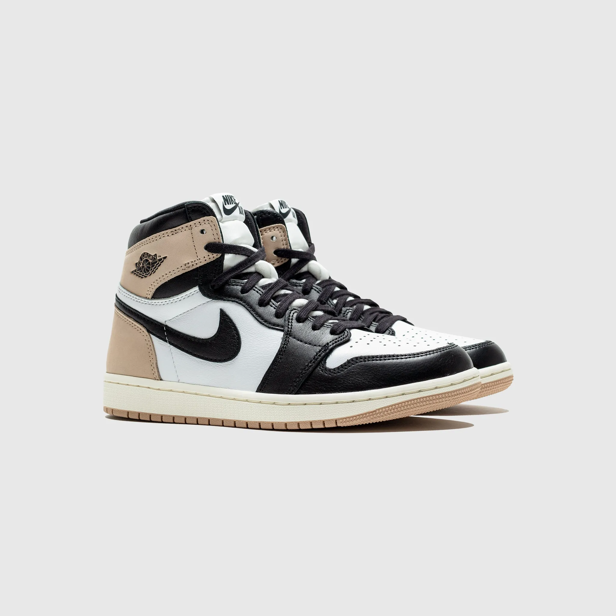WMNS AIR JORDAN 1 RETRO HIGH OG LATTE
