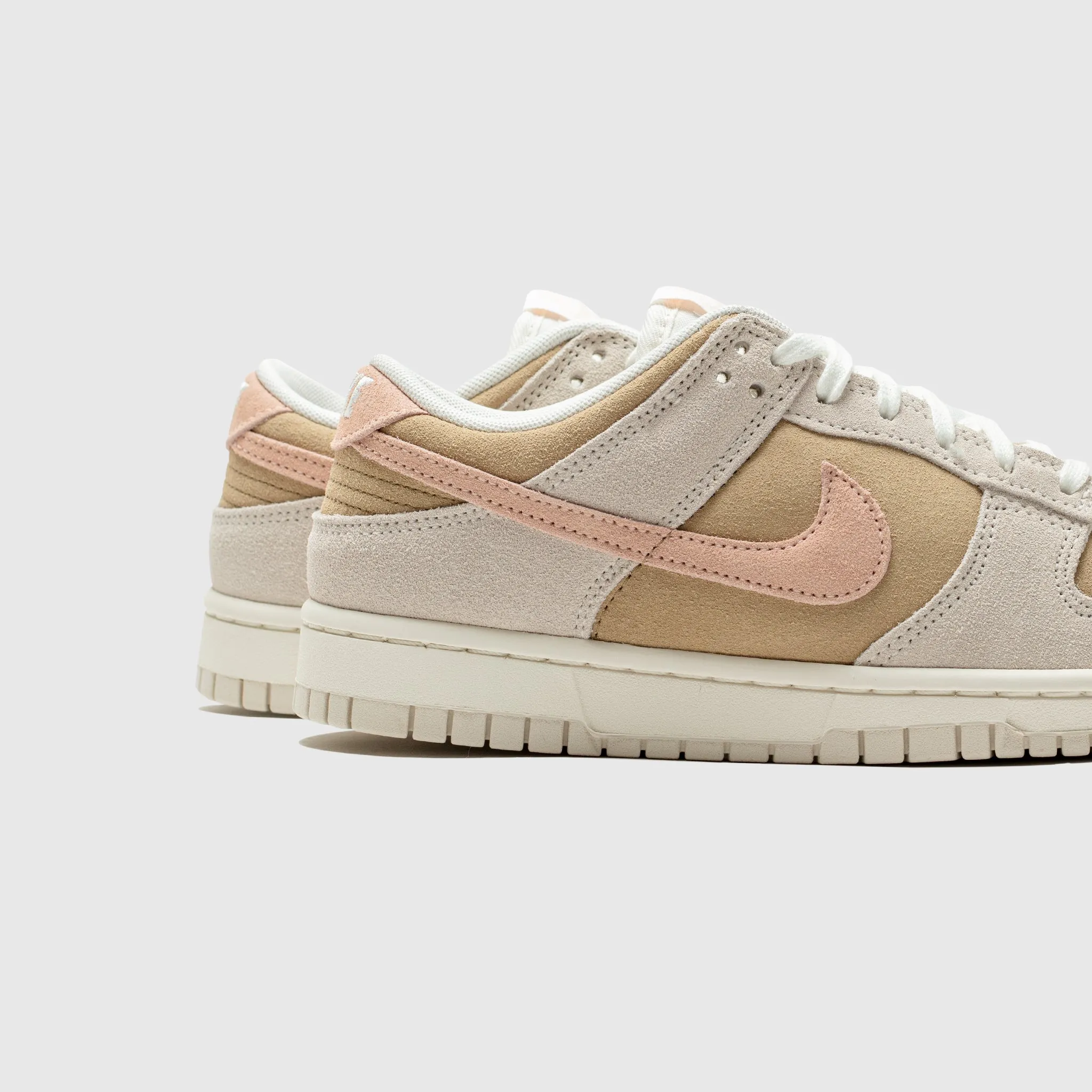 WMNS DUNK LOW WASHED CORAL