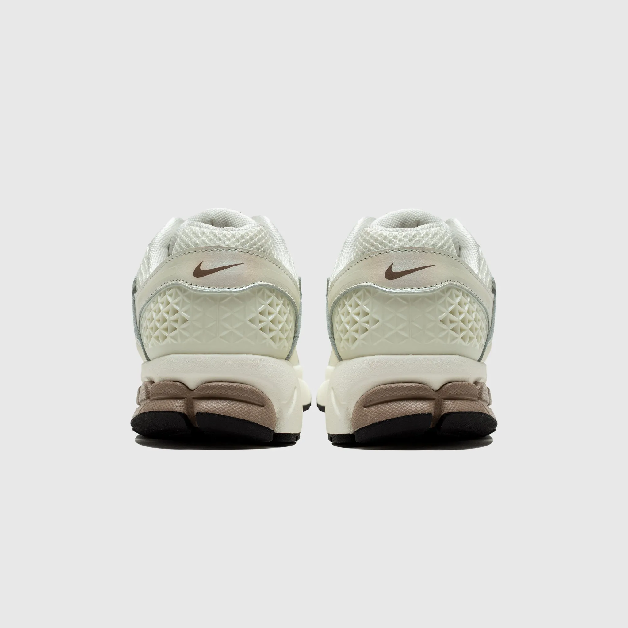 WMNS ZOOM VOMERO 5 MINK BROWN