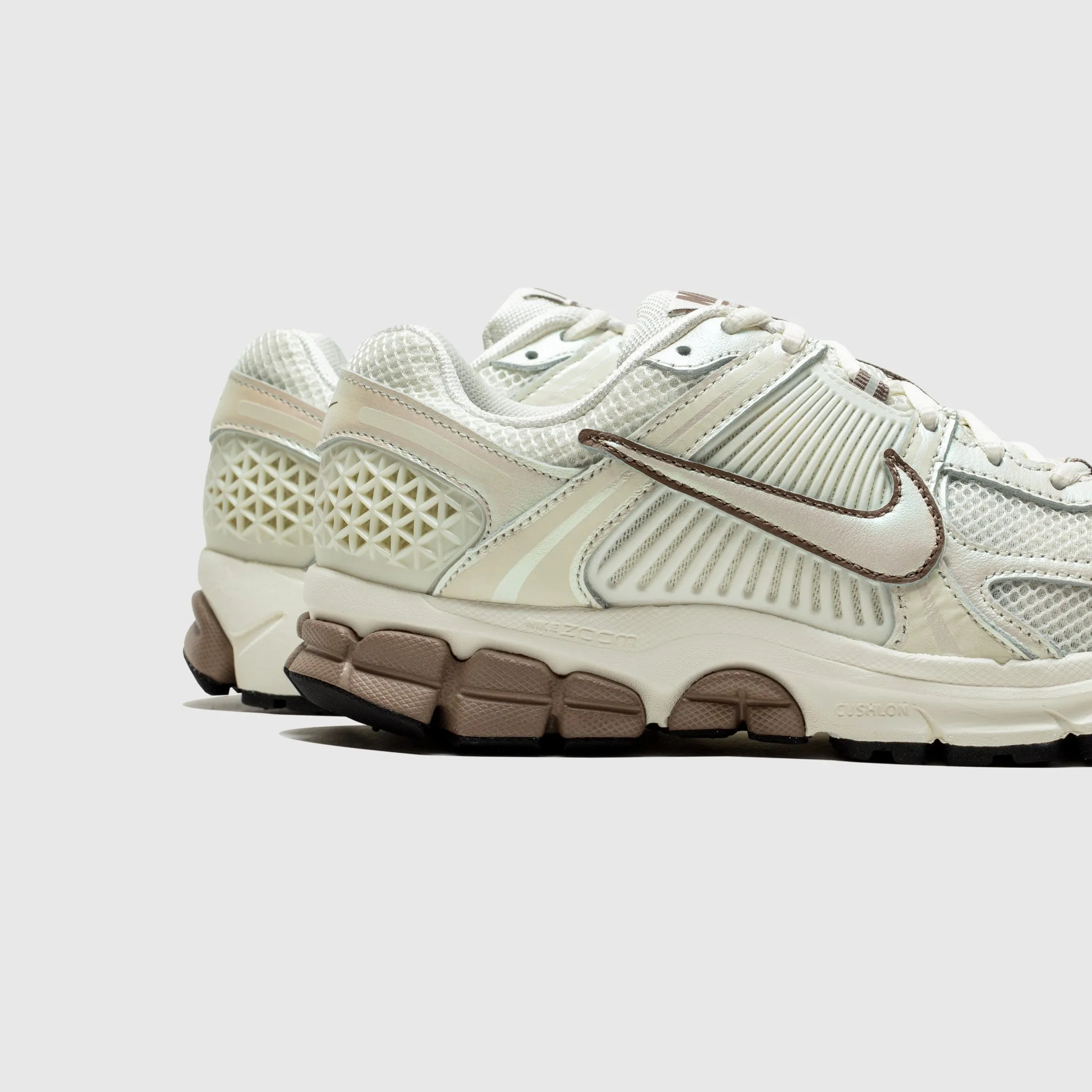 WMNS ZOOM VOMERO 5 MINK BROWN
