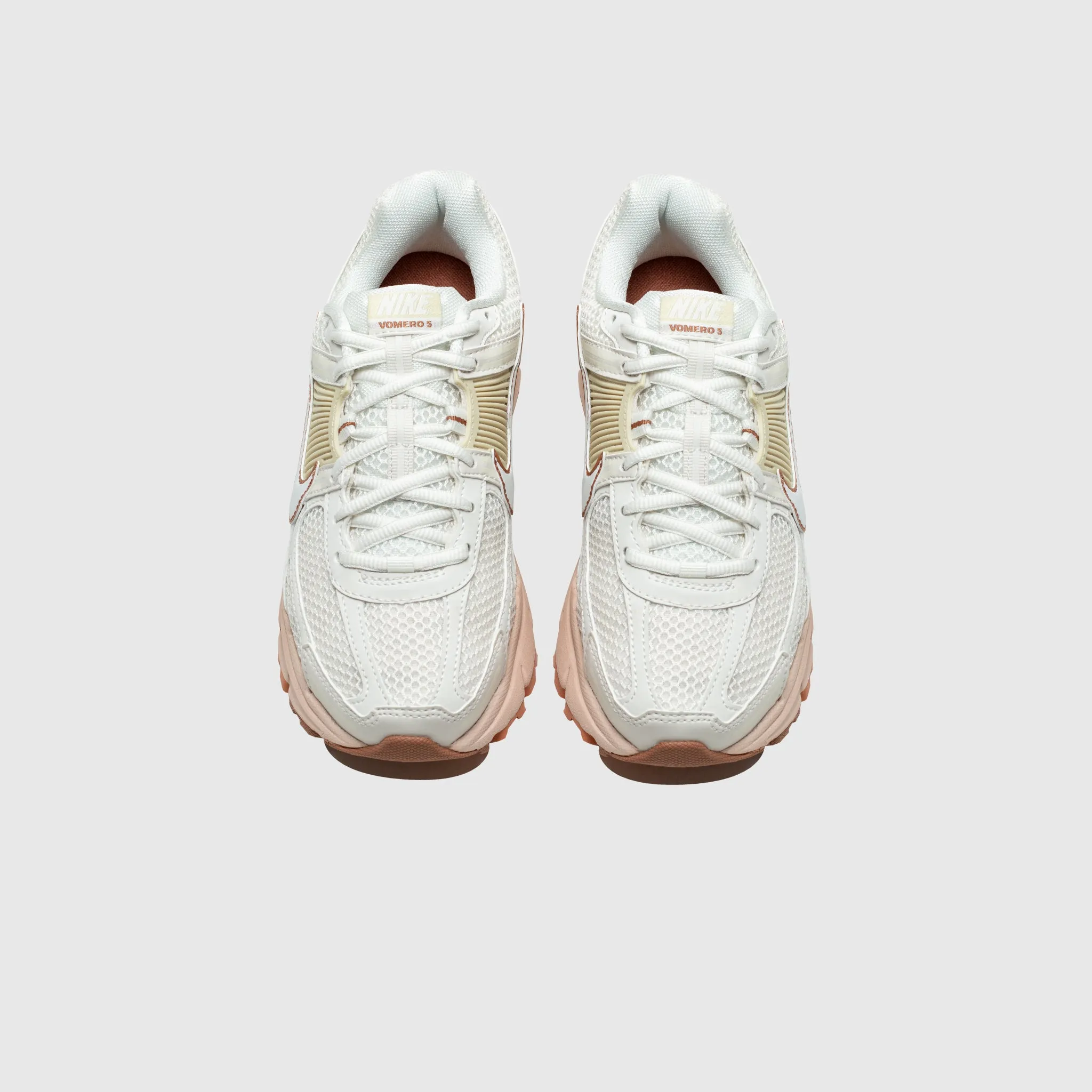 WMNS ZOOM VOMERO 5 PARTICLE BEIGE
