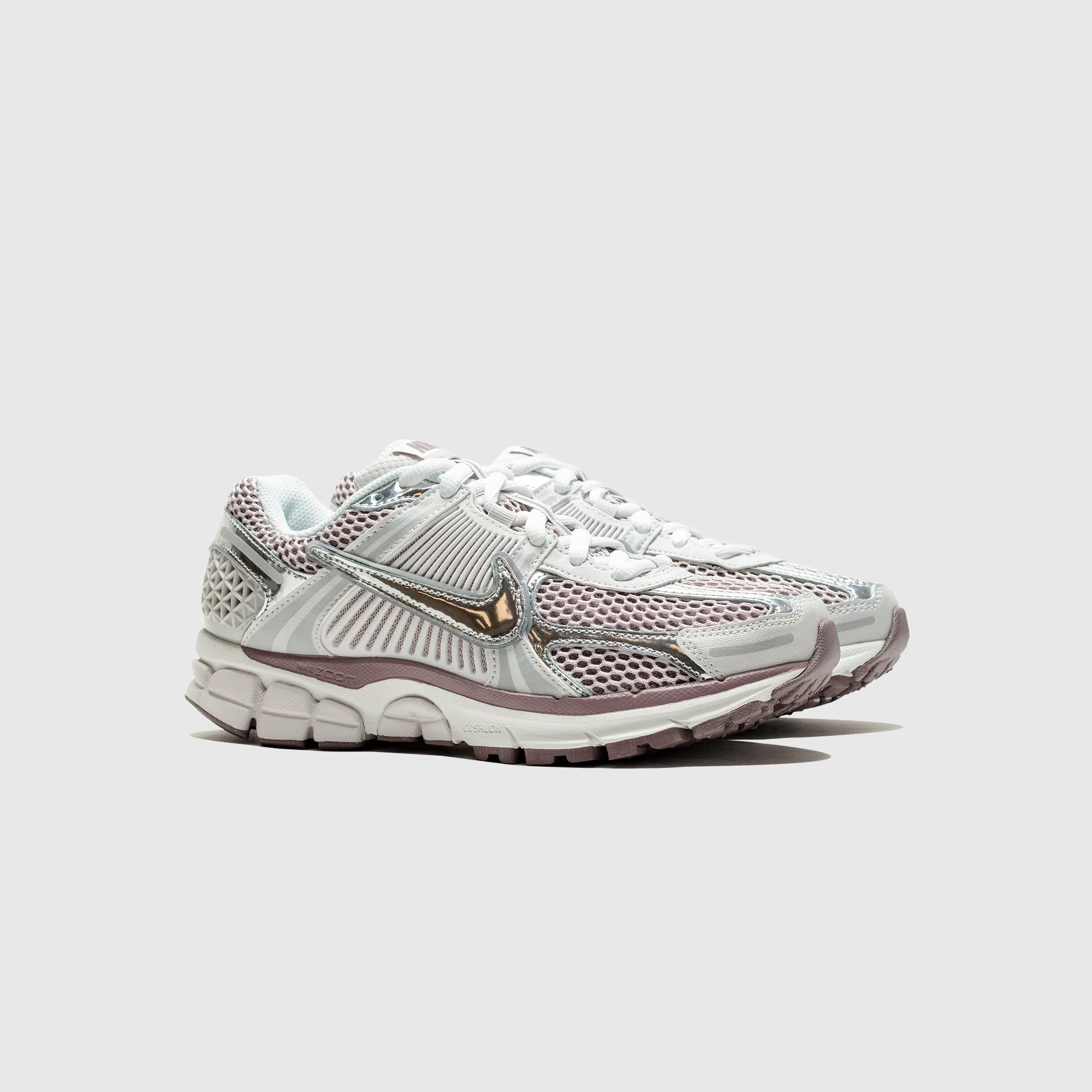 WMNS ZOOM VOMERO 5 VAST GREY & METALLIC SILVER