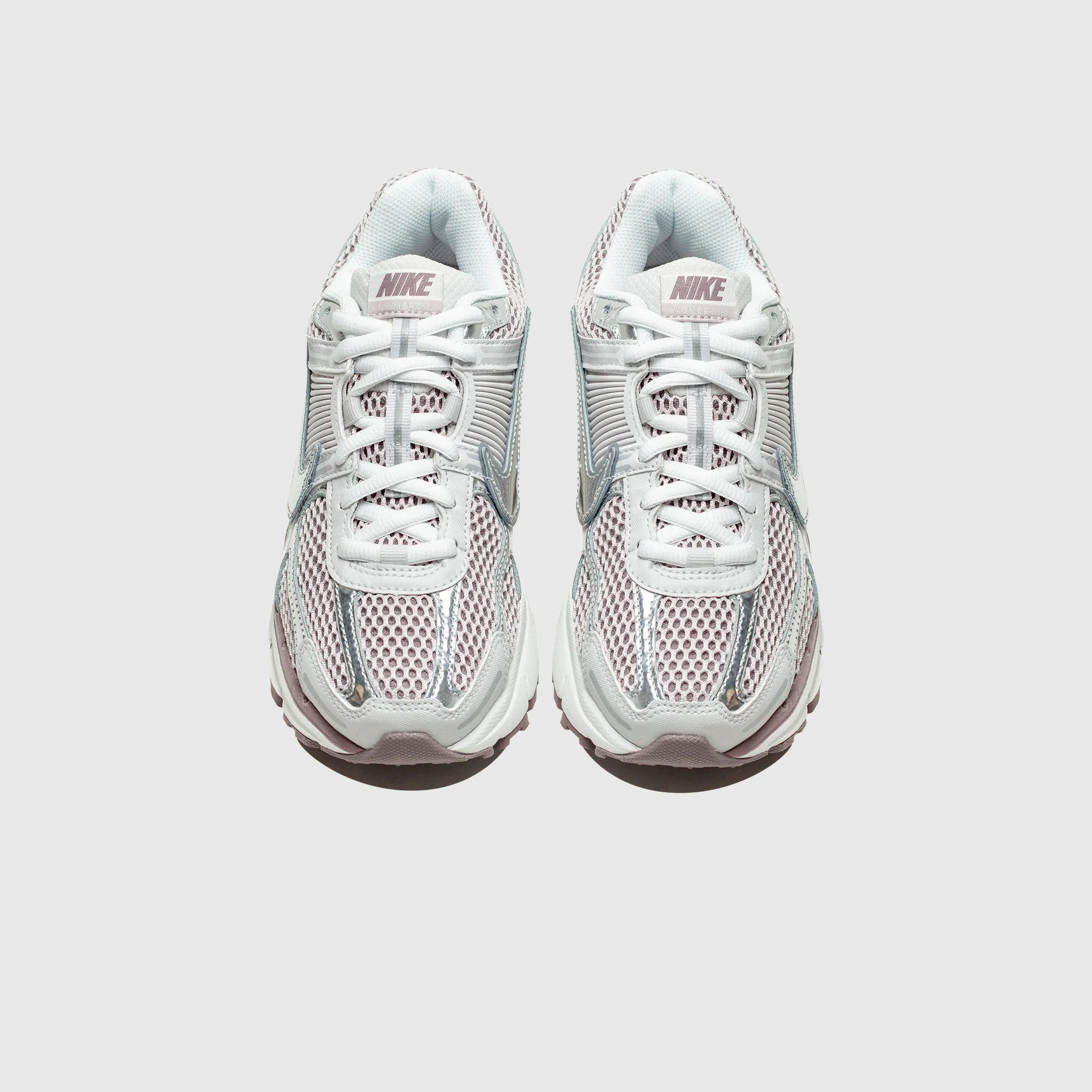 WMNS ZOOM VOMERO 5 VAST GREY & METALLIC SILVER