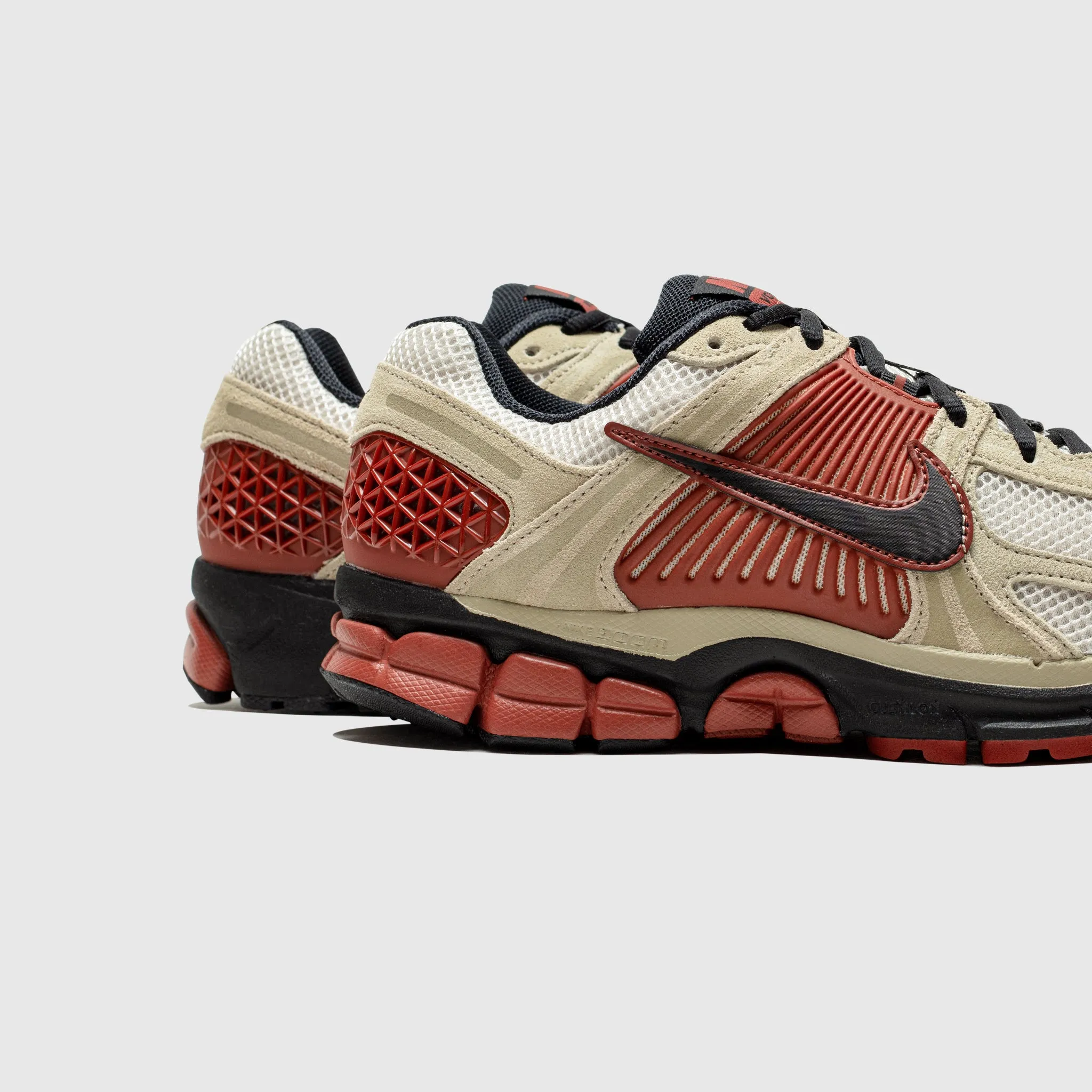 ZOOM VOMERO 5 DESERT KHAKI